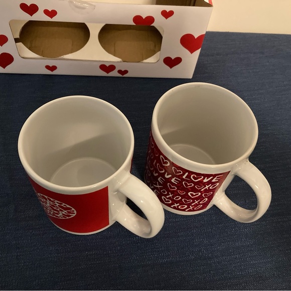 FLOMO Valentines Day Mug Set of Two Red with White Heart and Love Design - Picture 5 of 12